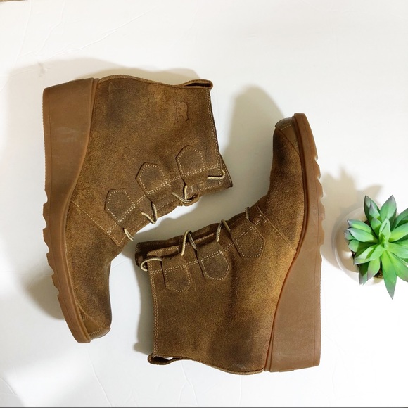 sorel lace up wedge boots